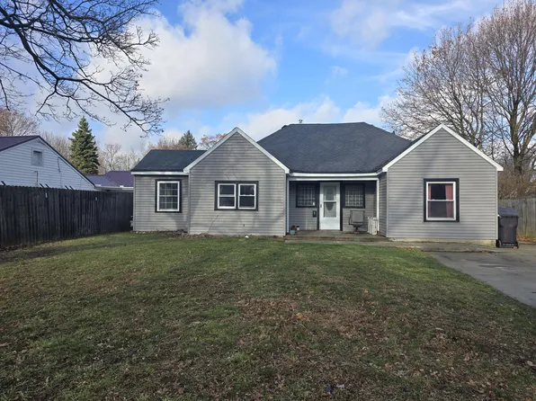 15 W Hallett St, Hillsdale, MI 49242