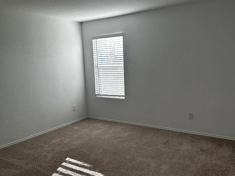 6008 Sumlin Way — Photo 8
