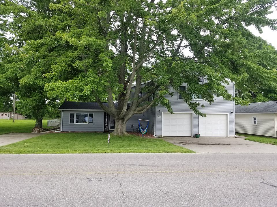 1st image of 545 Lake Dr