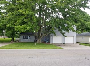 545 Lake Dr, Coldwater, MI 49036
