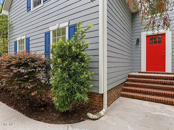 5th image of 5102 Avine Court