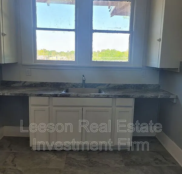 310 1/2 Kings Hwy — Photo 22