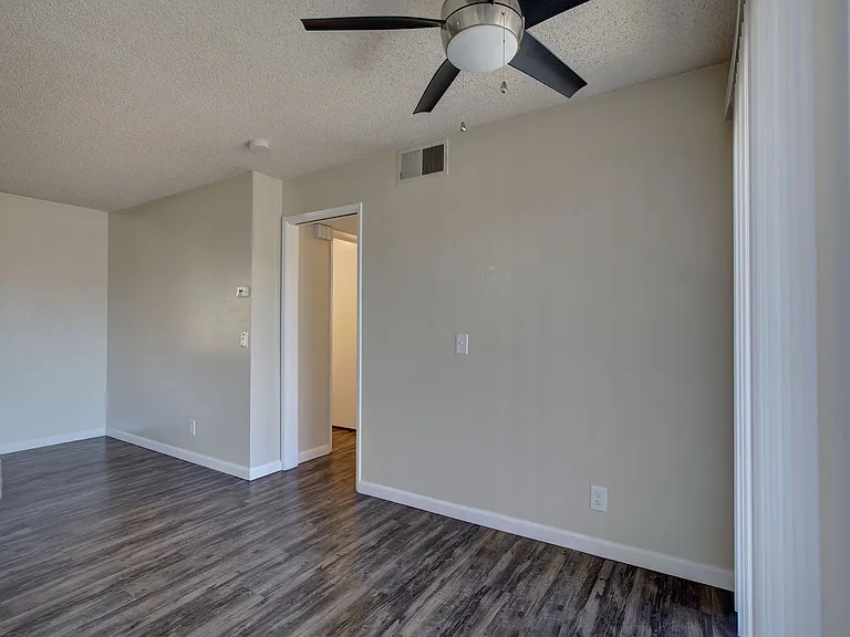 4828 Art St — Photo 13