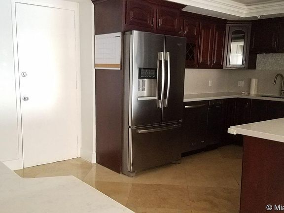 4th image of 1800 NE 114th St APT 1208