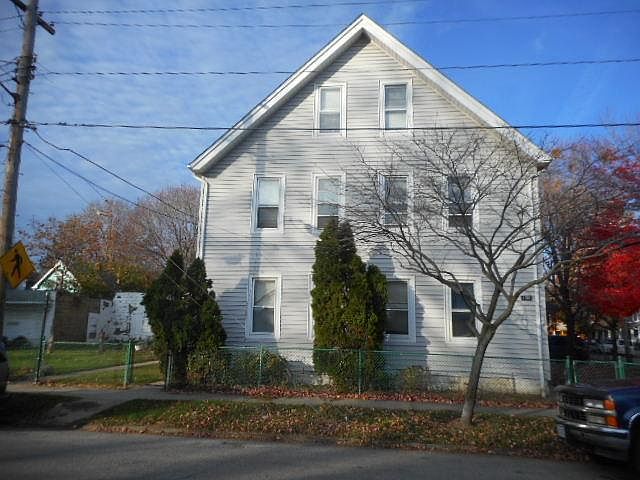 1st image of 1204 E 60th St