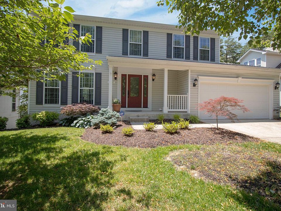 1st image of 8807 Country Oak Dr