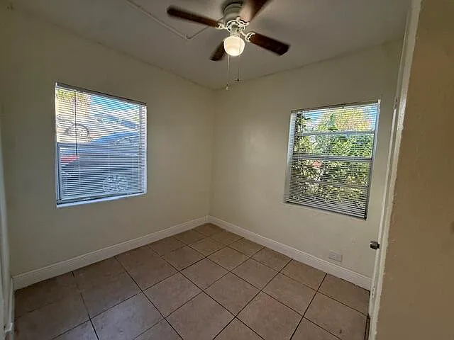 1913 Division Ave #102 — Photo 15