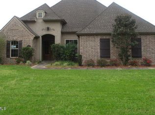 702 Hebert St, Jeanerette, LA 70544