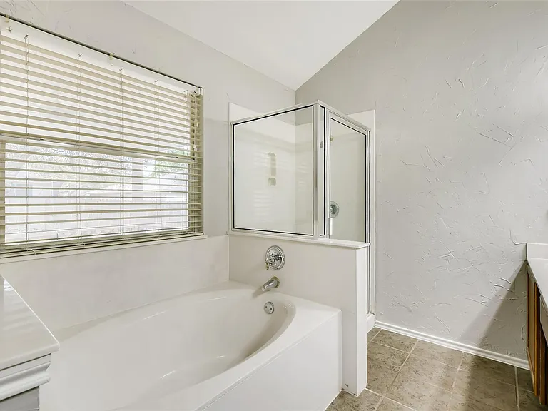 1504 Julianas Way — Photo 11