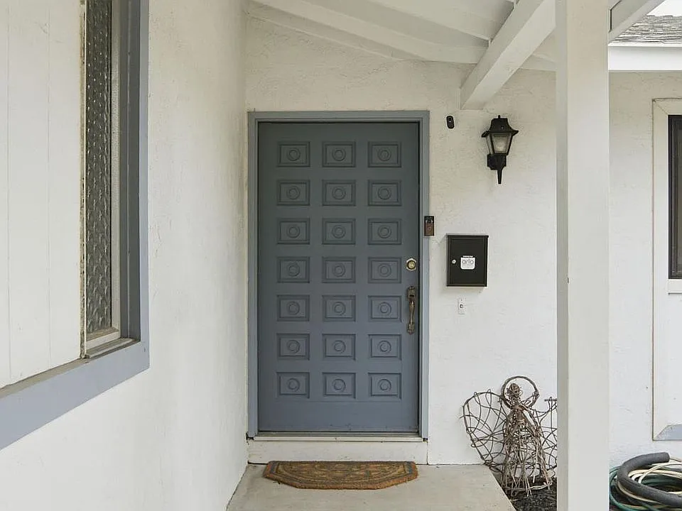3 bed, 1288 sqft, $4,400 — Photo 3