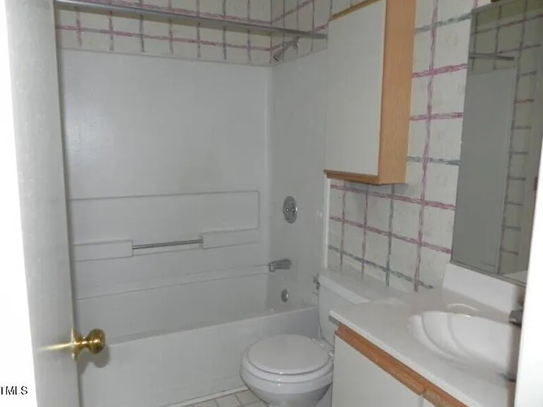 340 Summerwalk Cir — Photo 13