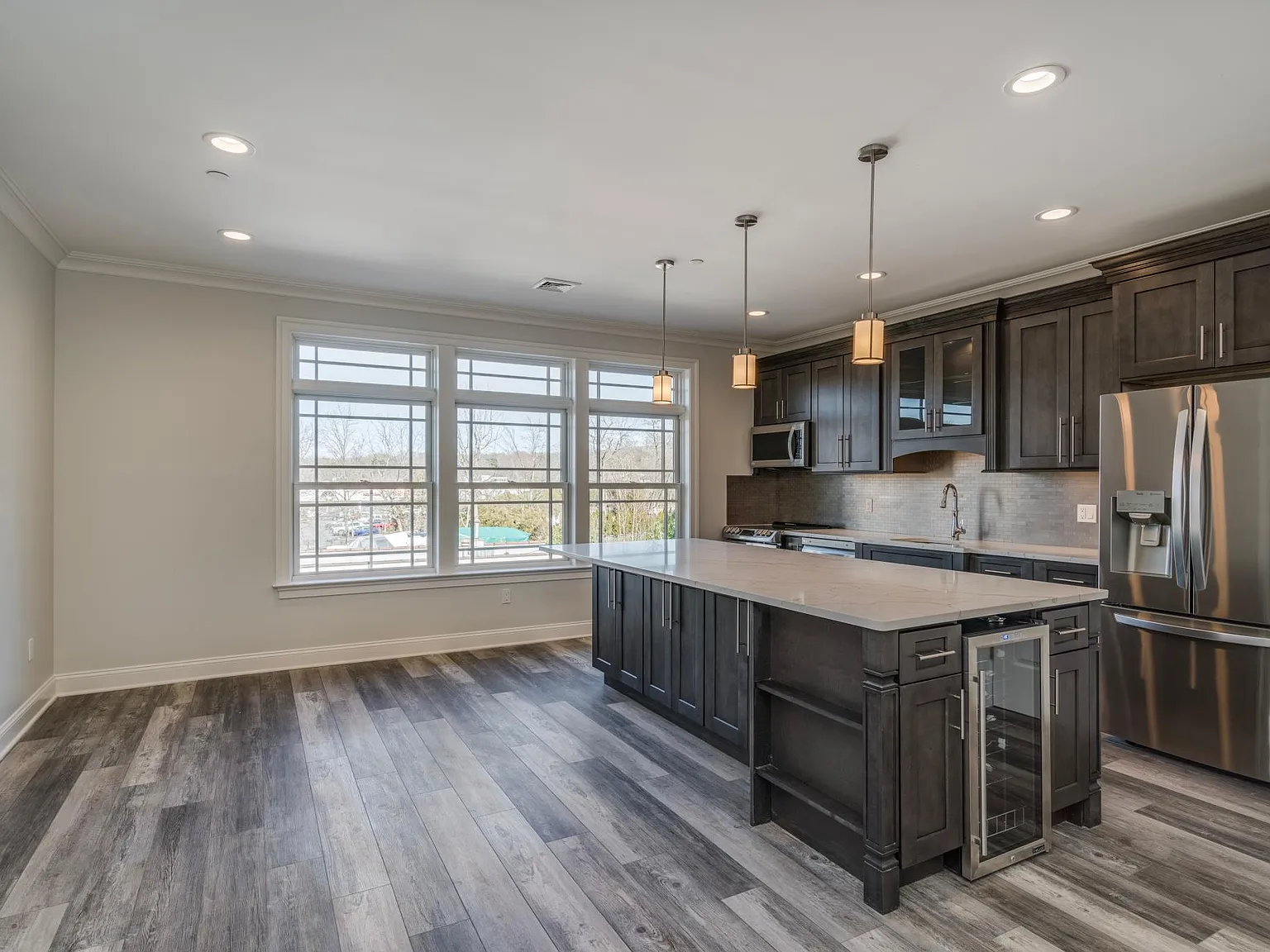 2 bed, $4,500 — Photo 3
