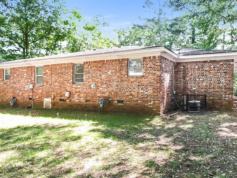 5141 Hillside Dr — Photo 16