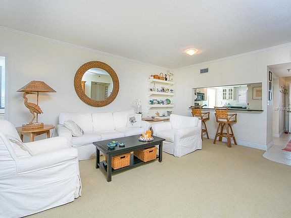 4th image of 1445 Gulf Of Mexico Dr Unit 405