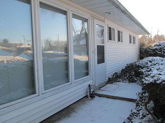 3rd image of 149 Hutchinson Dr
