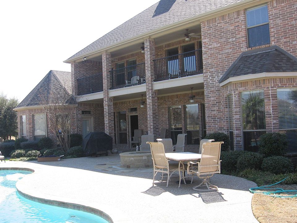 Relax in the backyard watching the golfers tee off on the 4th fairway