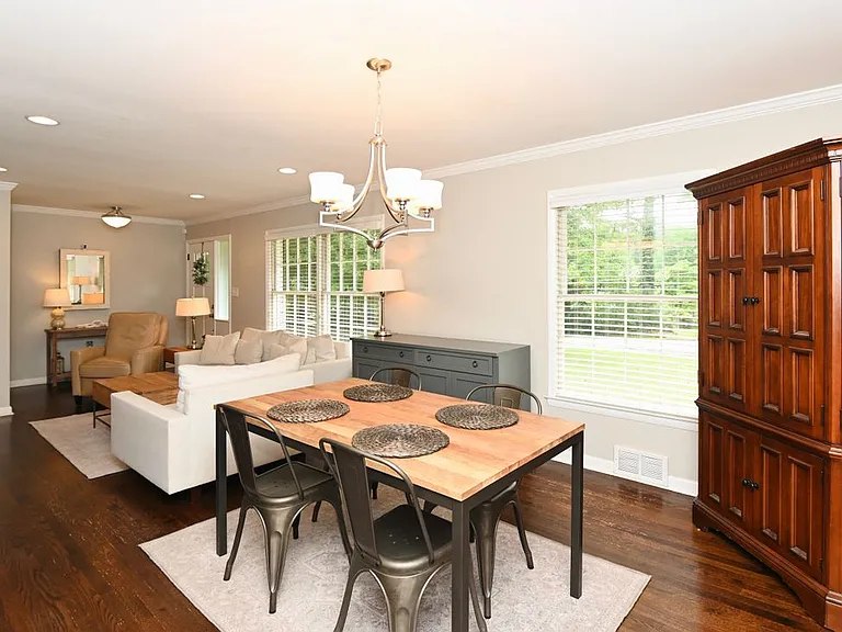 2260 Pinecliff Dr NE — Photo 5