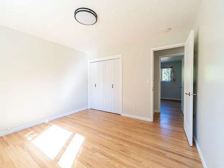 7700 SE 262nd Ave — Photo 18