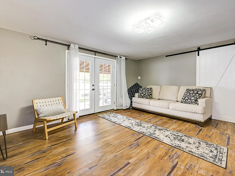 325 Juniper Dr — Photo 26