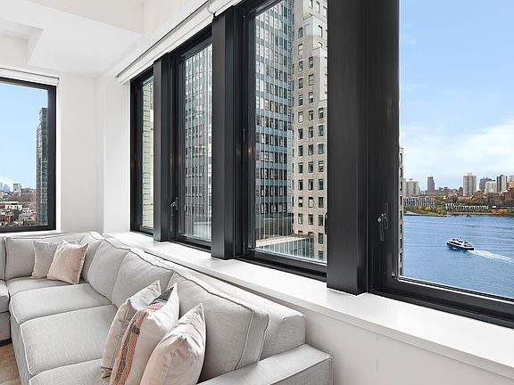 4th image of 101 Wall St #17B