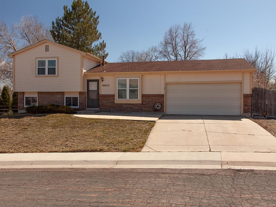Front of the house from the street.