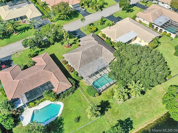 3rd image of 1025 NW 83rd Dr
