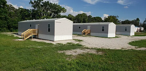17034 Meridian Blvd Photo 1