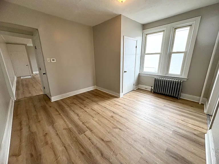 923 W Princess St — Photo 9