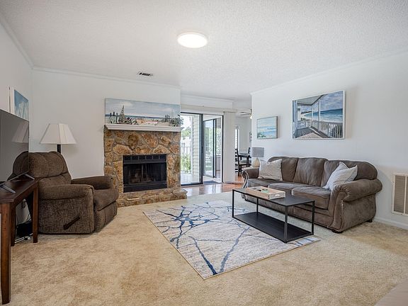 5th image of 117 Cove Ct