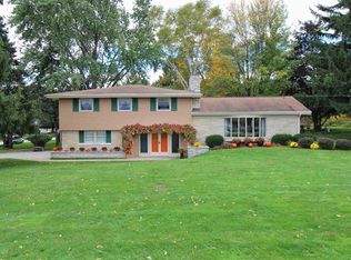 2805 Woodale Ave, Green Bay, WI 54313