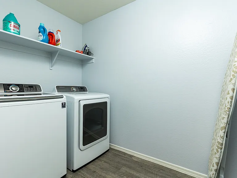 440 W Guinea Ct — Photo 29