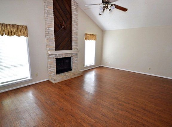 4th image of 211 Chesapeake Ave