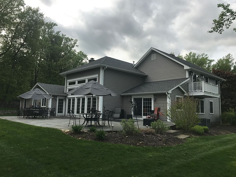 1st image of 5 Tara Dr