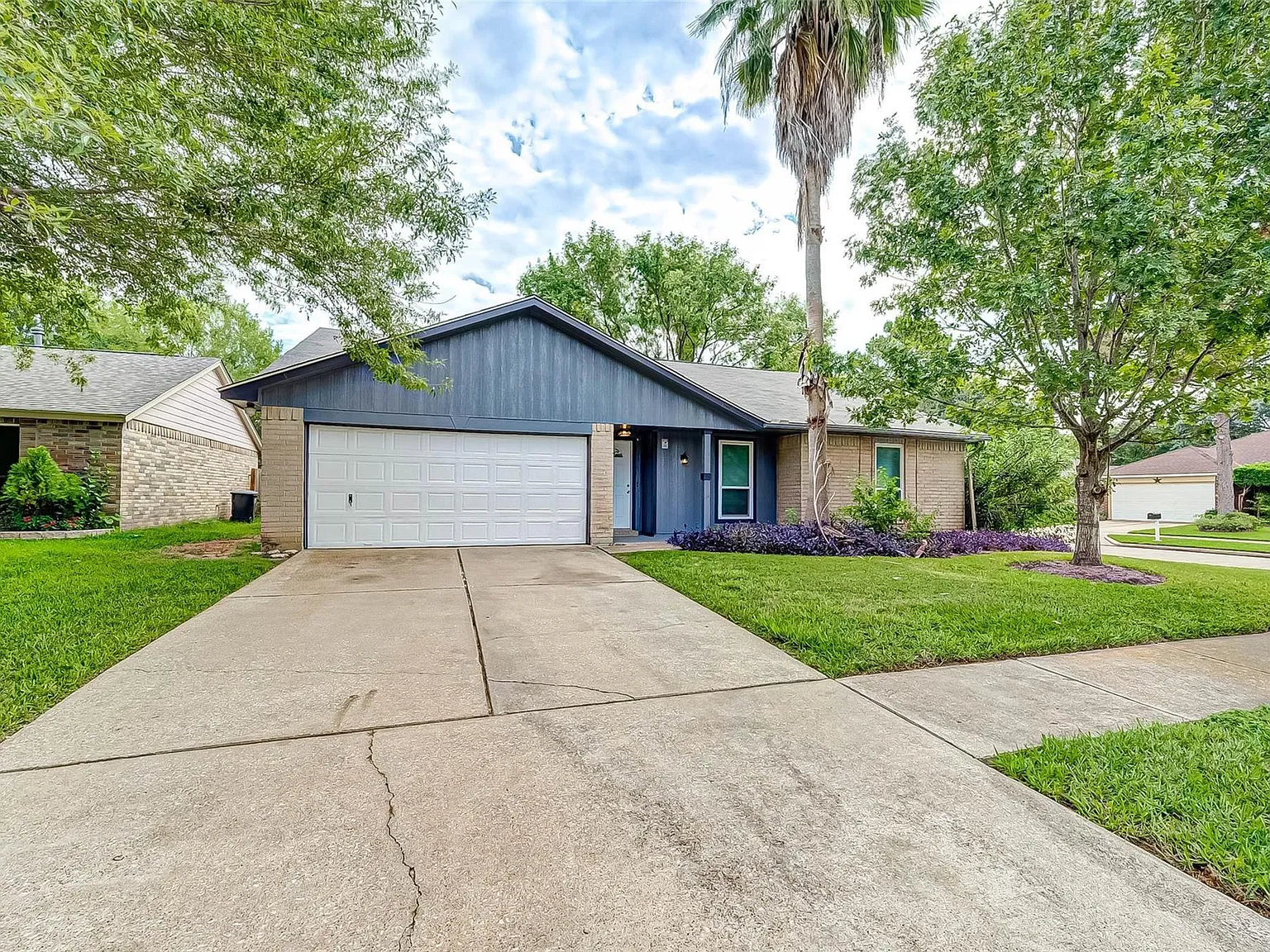 4 bed, 2.0 bath, 1696 sqft, $2,000 — Photo 4