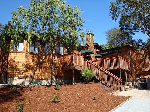 1st image of 120 Laurel Dr