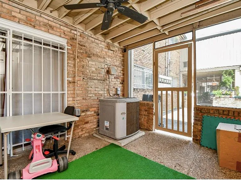 7233 Beechnut St #A — Photo 32