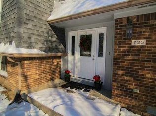 725 Ridge Rd, Greenwood, IN 46142