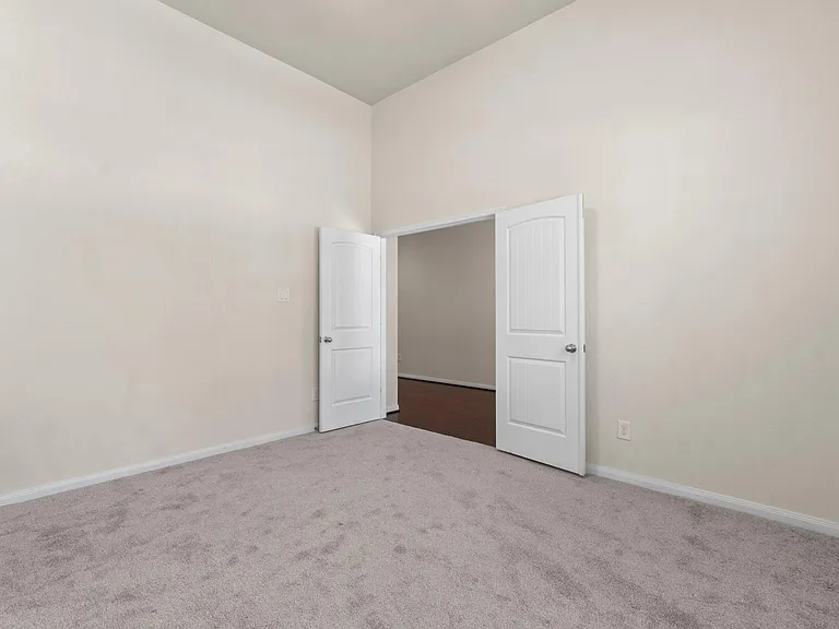 118 Red Deer Pl — Photo 9
