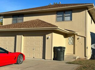 234 Holiday Ter, Lansing, KS 66043