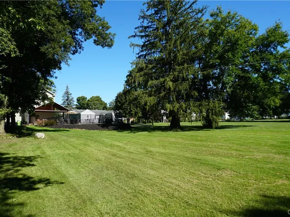 4430 S Onondaga Rd, Nedrow, NY 13120