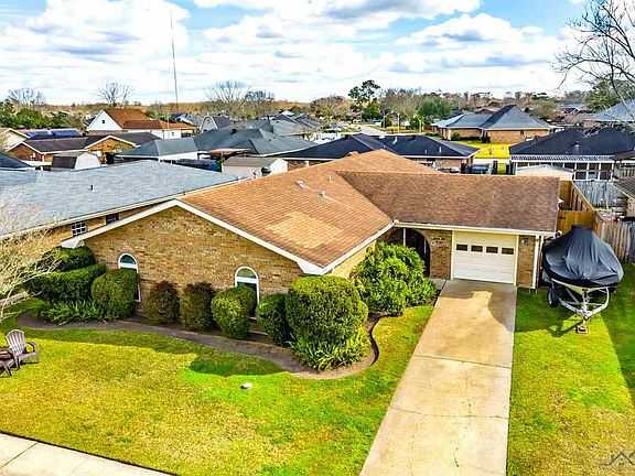 2nd image of 2906 Creole Dr