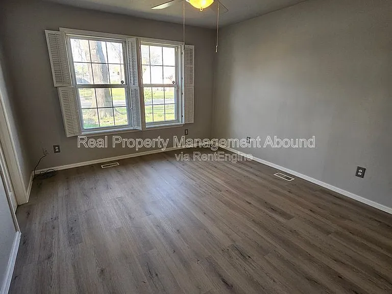 12106 E 88th Pl N — Photo 12