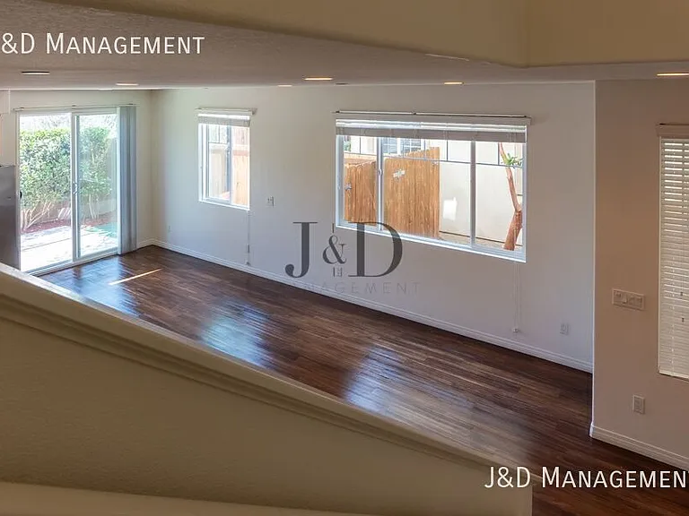 3150-3170 Bancroft Dr — Photo 12