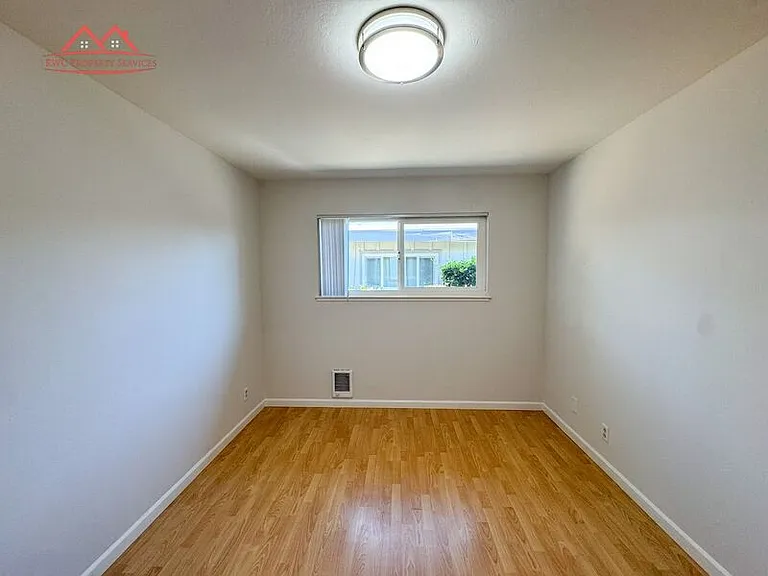 1578 Albatross Dr #1 — Photo 9