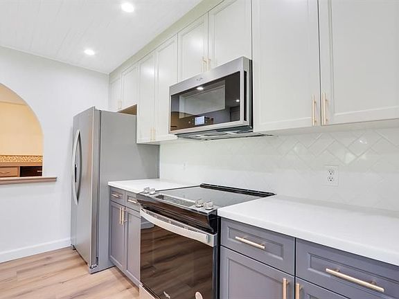 4th image of 12609 SE Cascades Ct