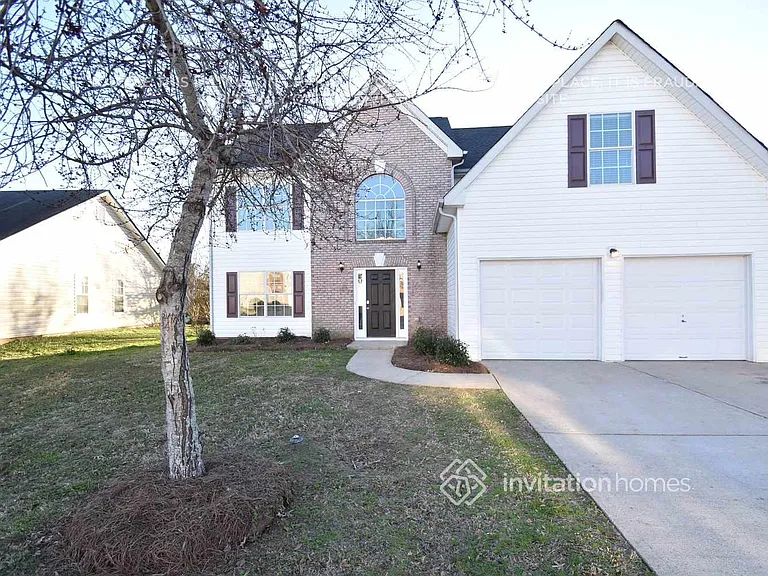 190 Greenway Dr — Photo 2