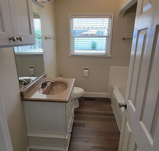 1251 Sunrise Ave — Photo 15