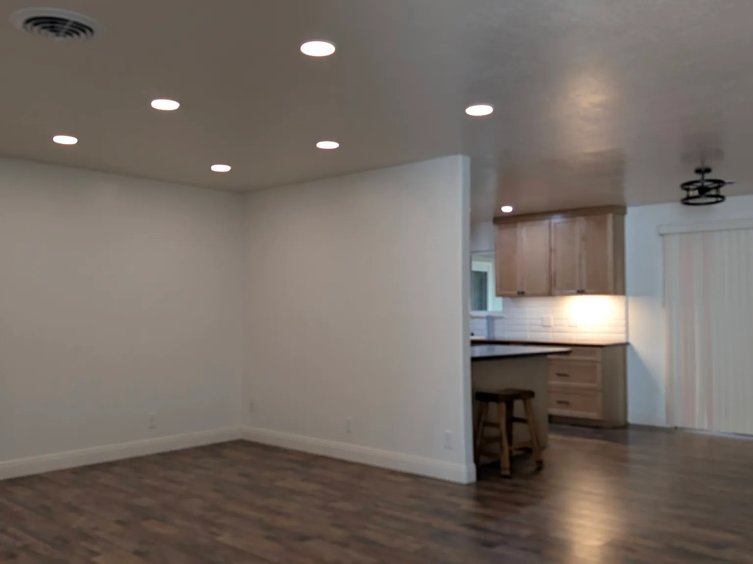 3 bed, 1738 sqft, $2,300 — Photo 3