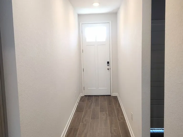 10511 Briceway Bay — Photo 2