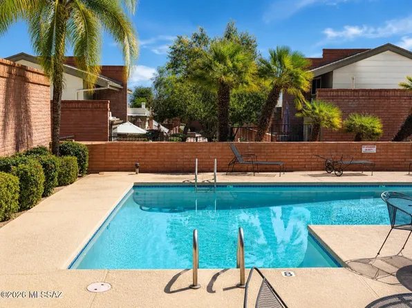 4306 E Fort Lowell Rd #57, Tucson, AZ 85712